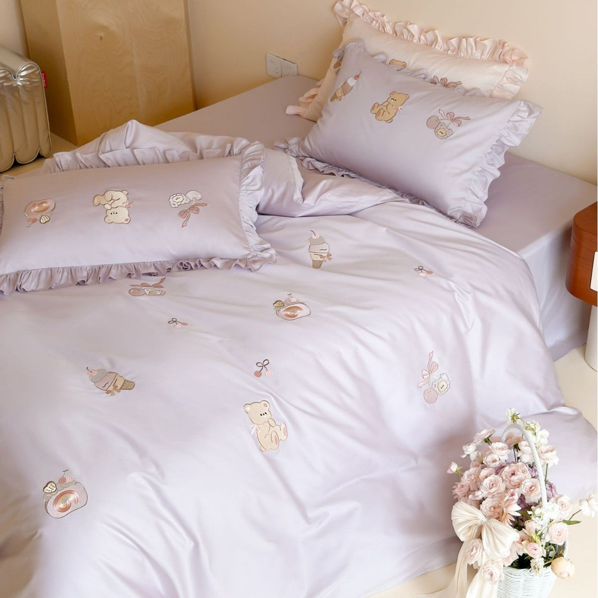 Children's Ruffled Bedding Set with Satin Finish and Bear & Dessert Embroidery
