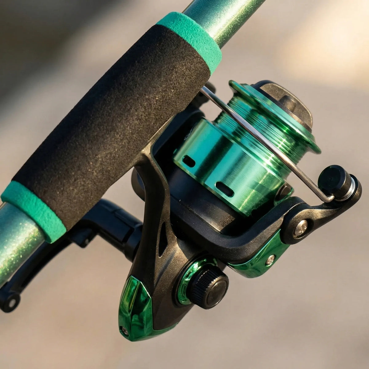 Niropi | Castaway Telescopic Travel Fishing Rod Set