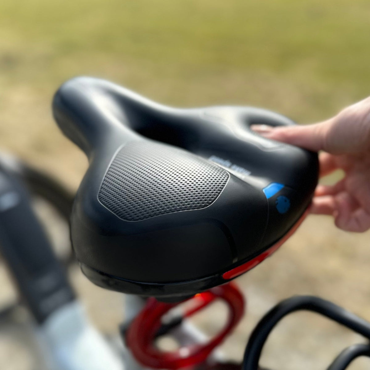 Niropi | CloudComfort Pro Bicycle Seat | Pressure-Relieving Memory Foam | Black