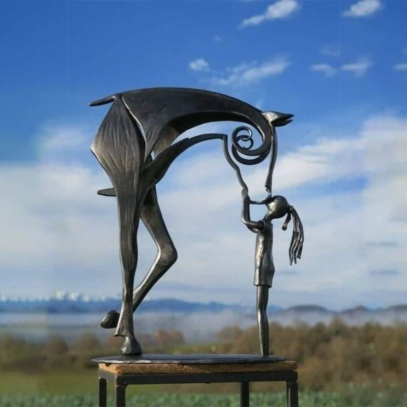 Niropi | Kiss Horse Sculpture