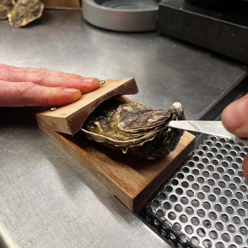 Niropi | Premium Wood Handle Oyster Shell Opener Clamp