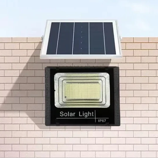 Niropi | Soluxe Solar-Powered Outdoor Flood Light With Remote