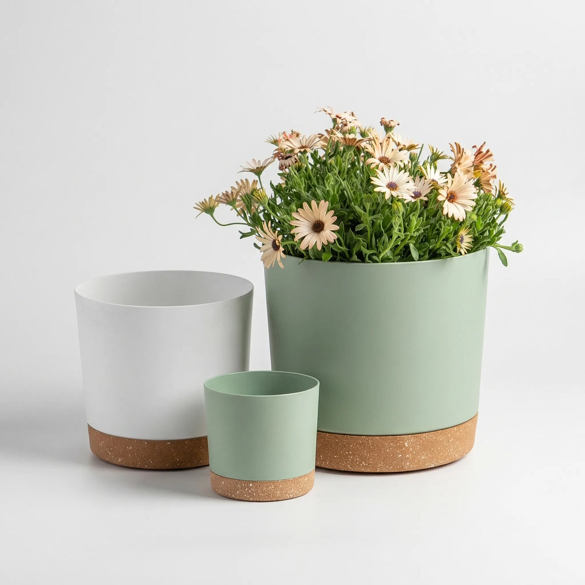 Niropi | Verdara Large Lightweight Pot With Drainage Holes