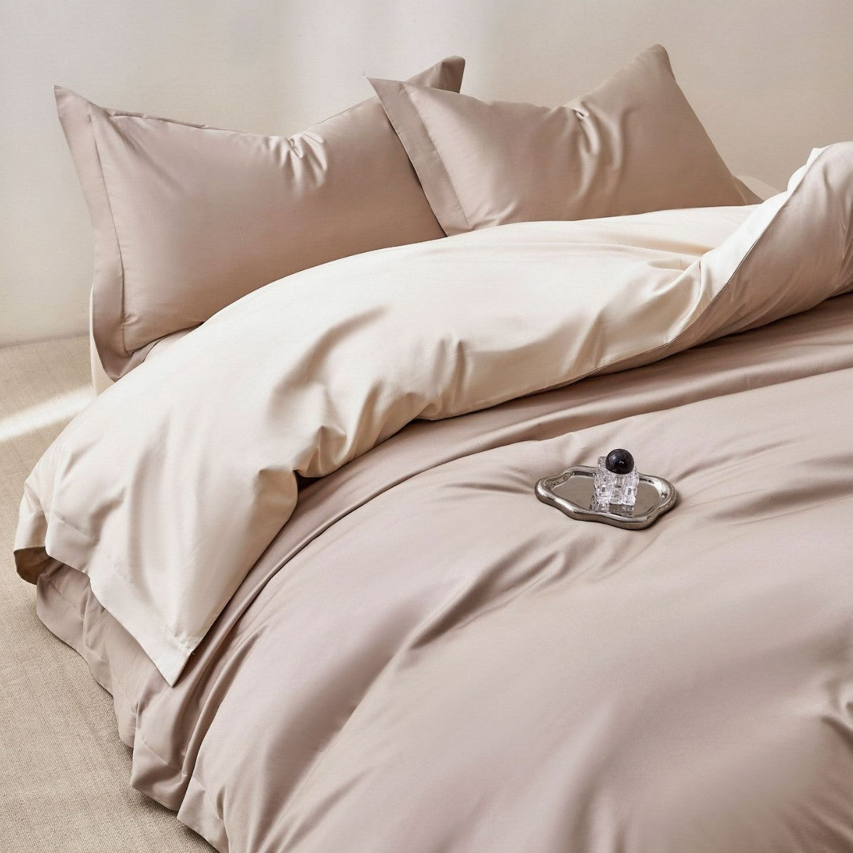 Finely Woven Cotton Sateen Bedding Set with Concealed Button Placket