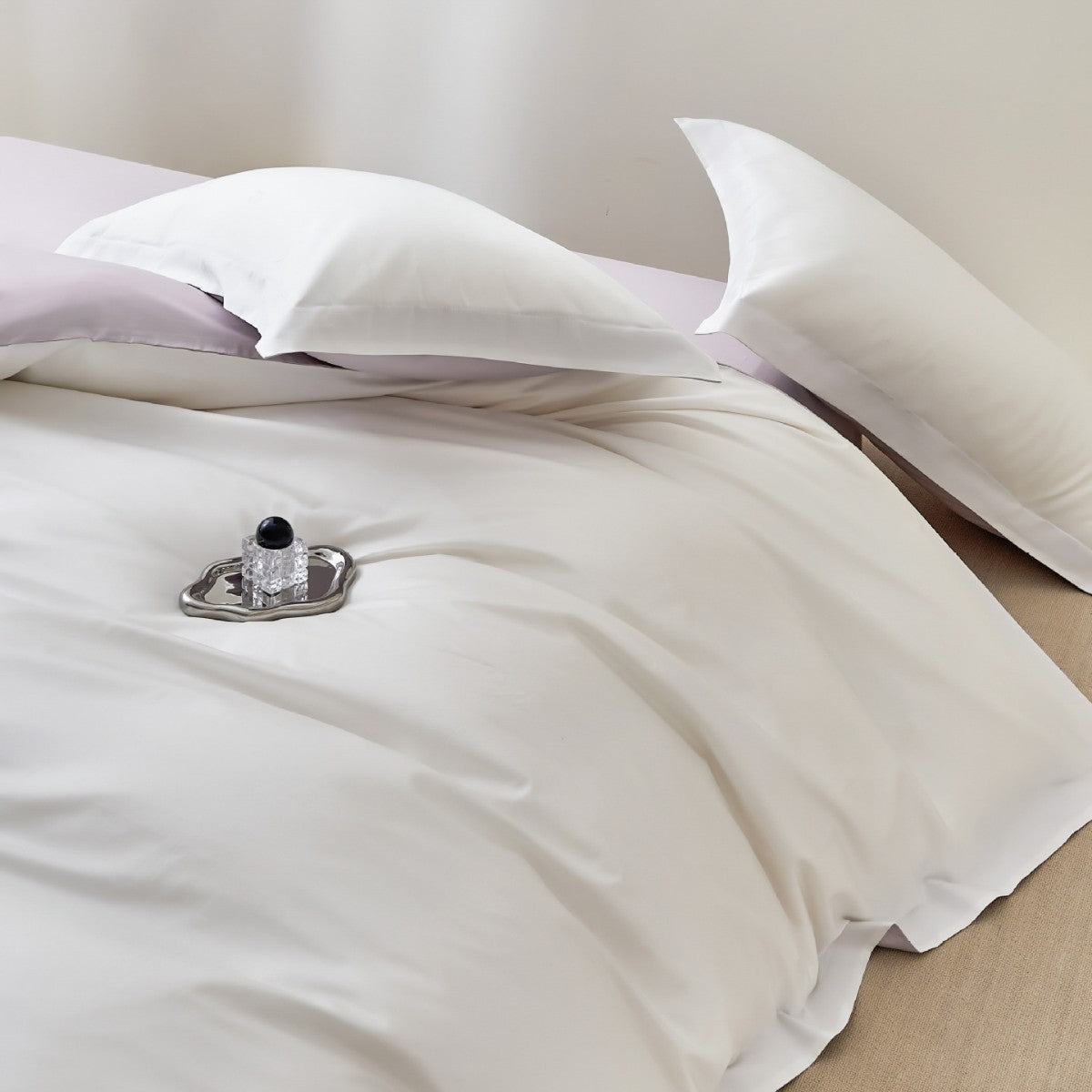 Finely Woven Cotton Sateen Bedding Set with Concealed Button Placket