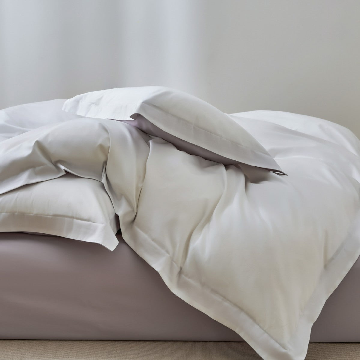 Finely Woven Cotton Sateen Bedding Set with Concealed Button Placket