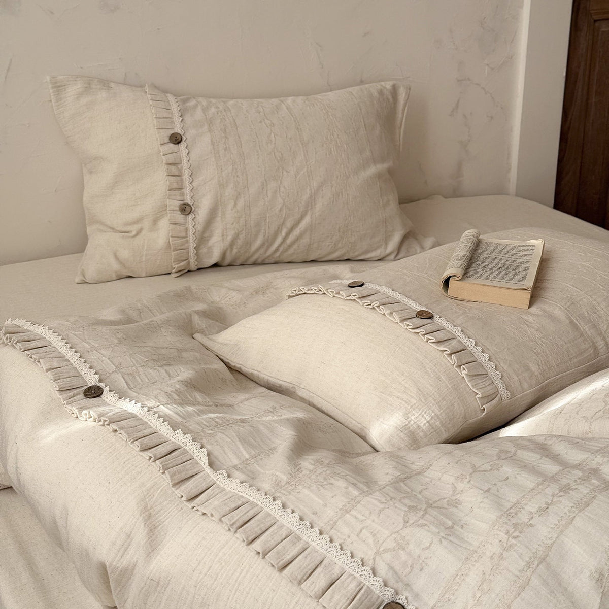 Linen-Look Bedding Set with Ruffles and Button Closure