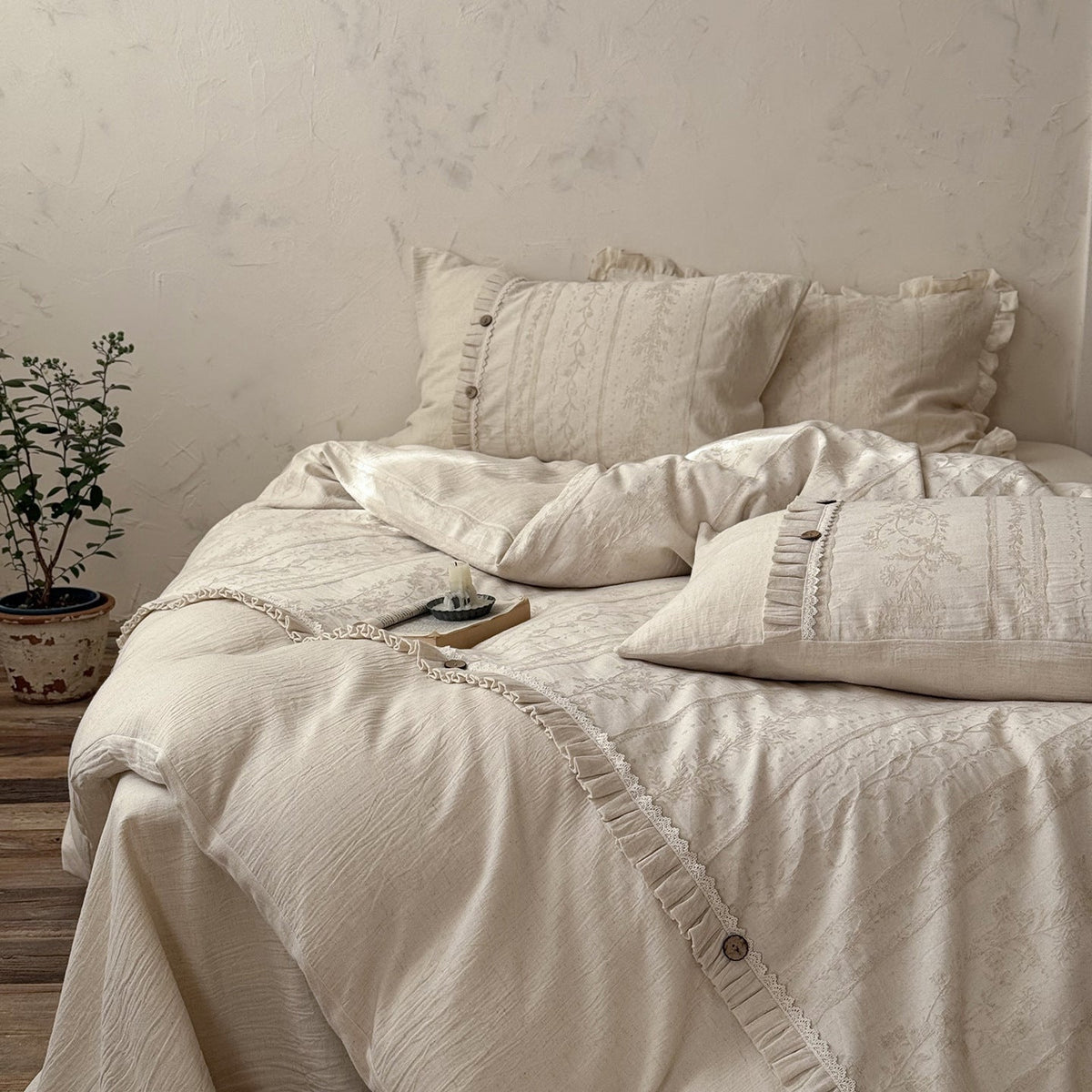 Linen-Look Bedding Set with Ruffles and Button Closure