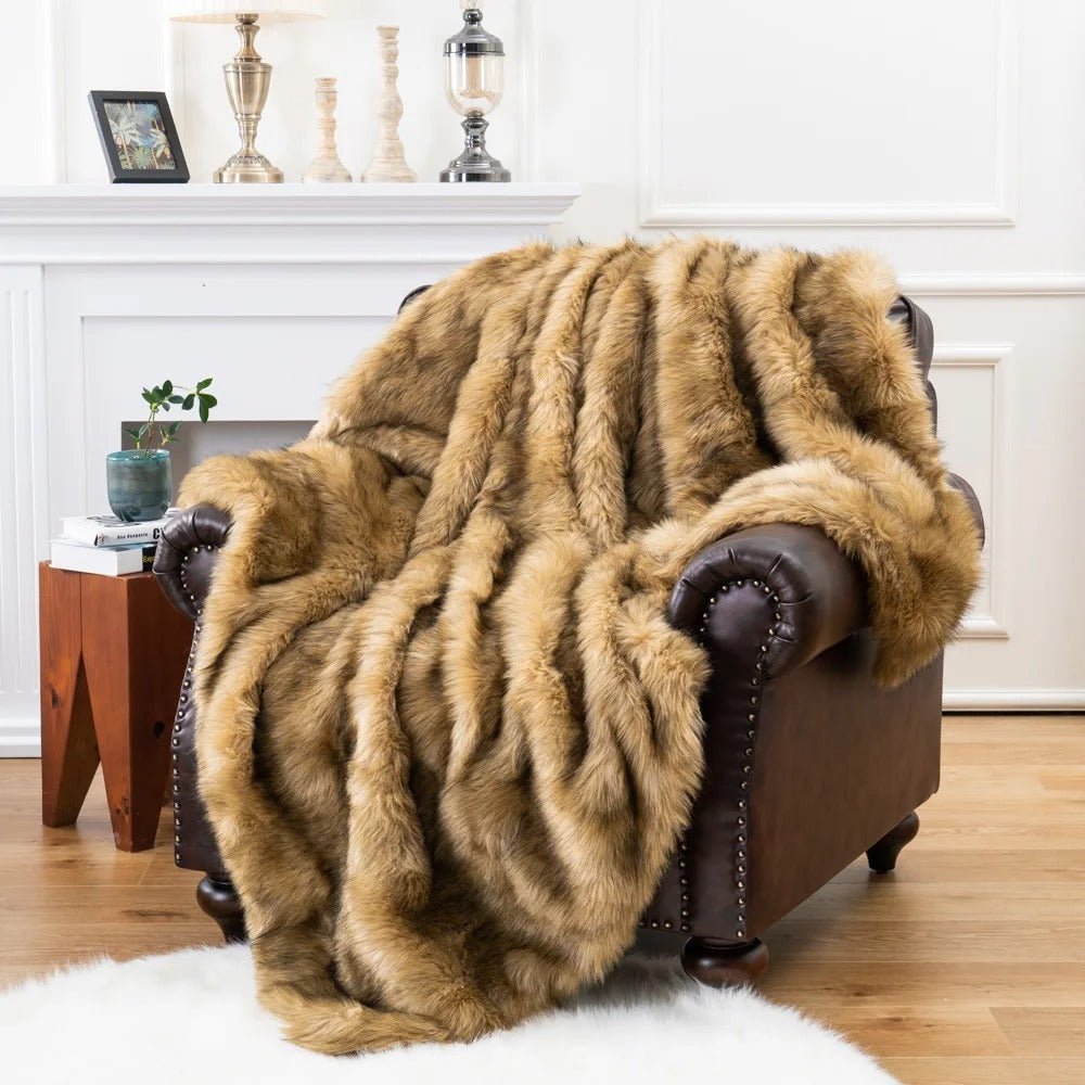 Luxury Faux Fur Blanket - Warmth & Style for Your Home