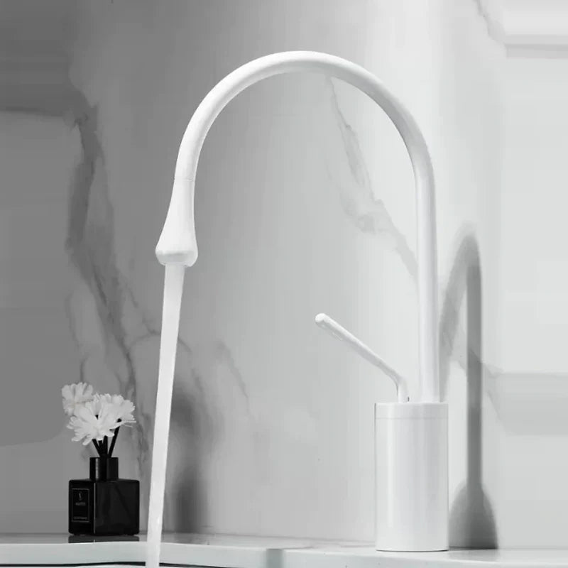 StreamSwirl | Elegant Rotating Faucet
