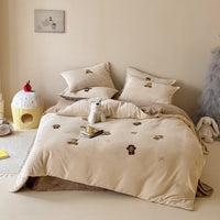 Velour Bedding Set with Embroidered Teddy Appliqués
