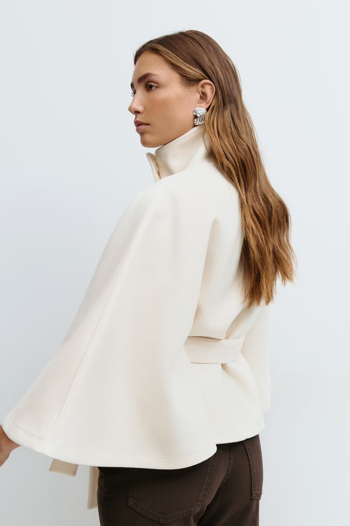 Women's Wool-Blend Cape Coat with High Collar, Tie Belt, and Button Closure for Autumn and Winter