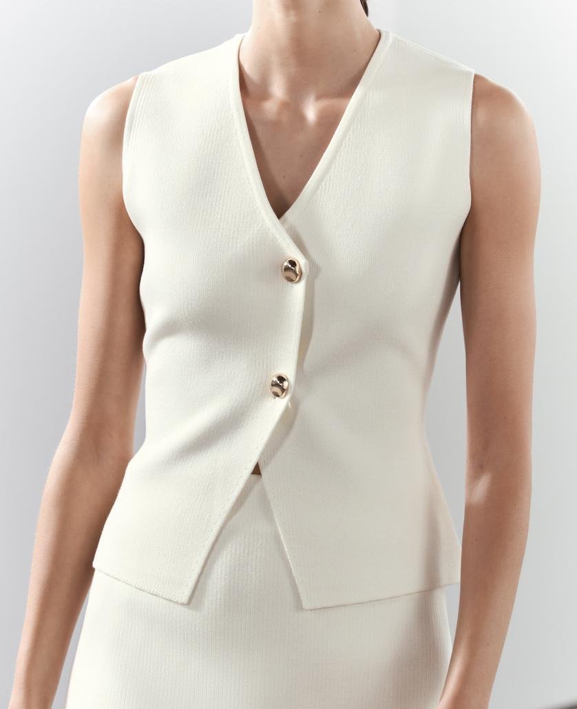 Image of Women's Button-Front V-Neck Sleeveless Top