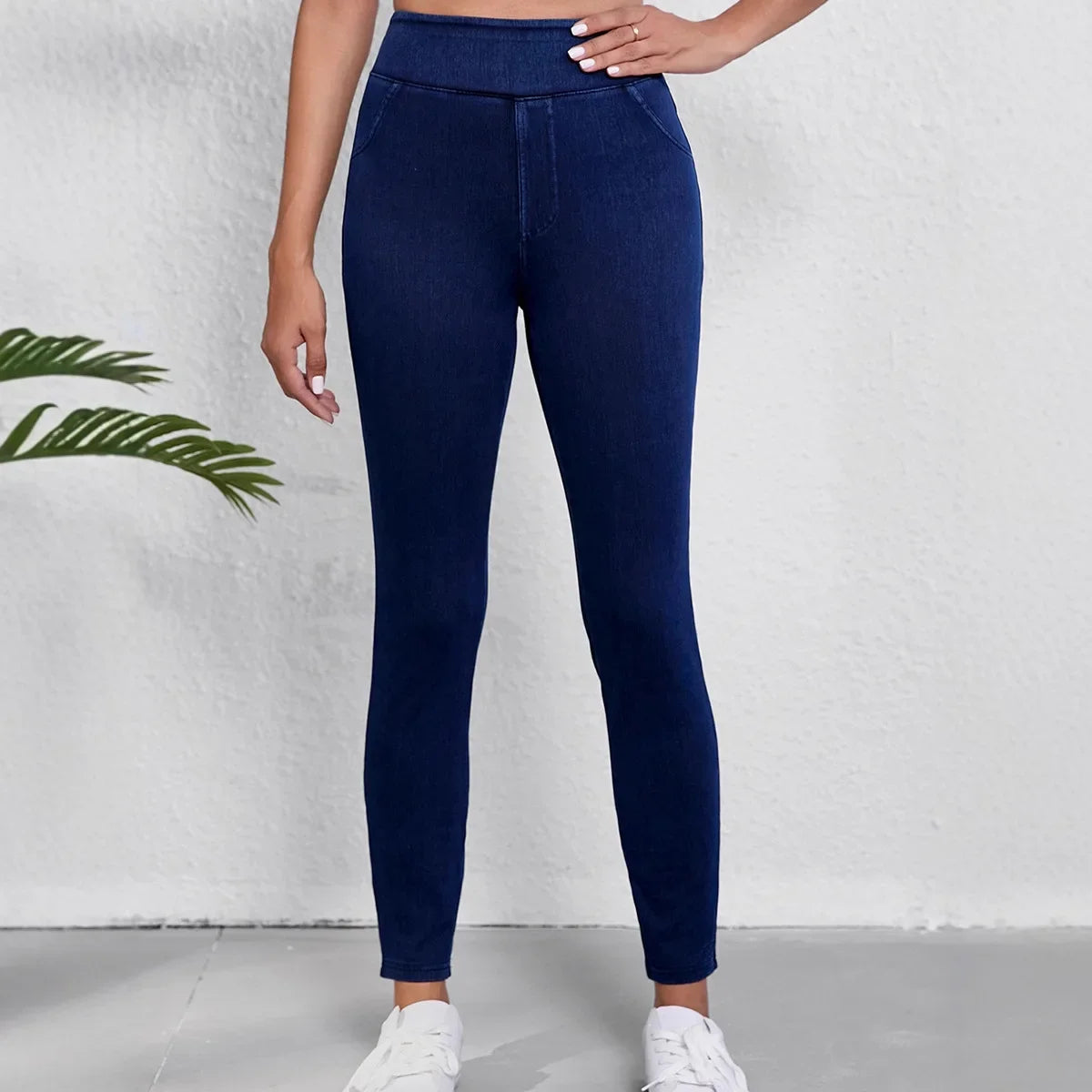 Image of Women's High-Waisted Skinny Pants