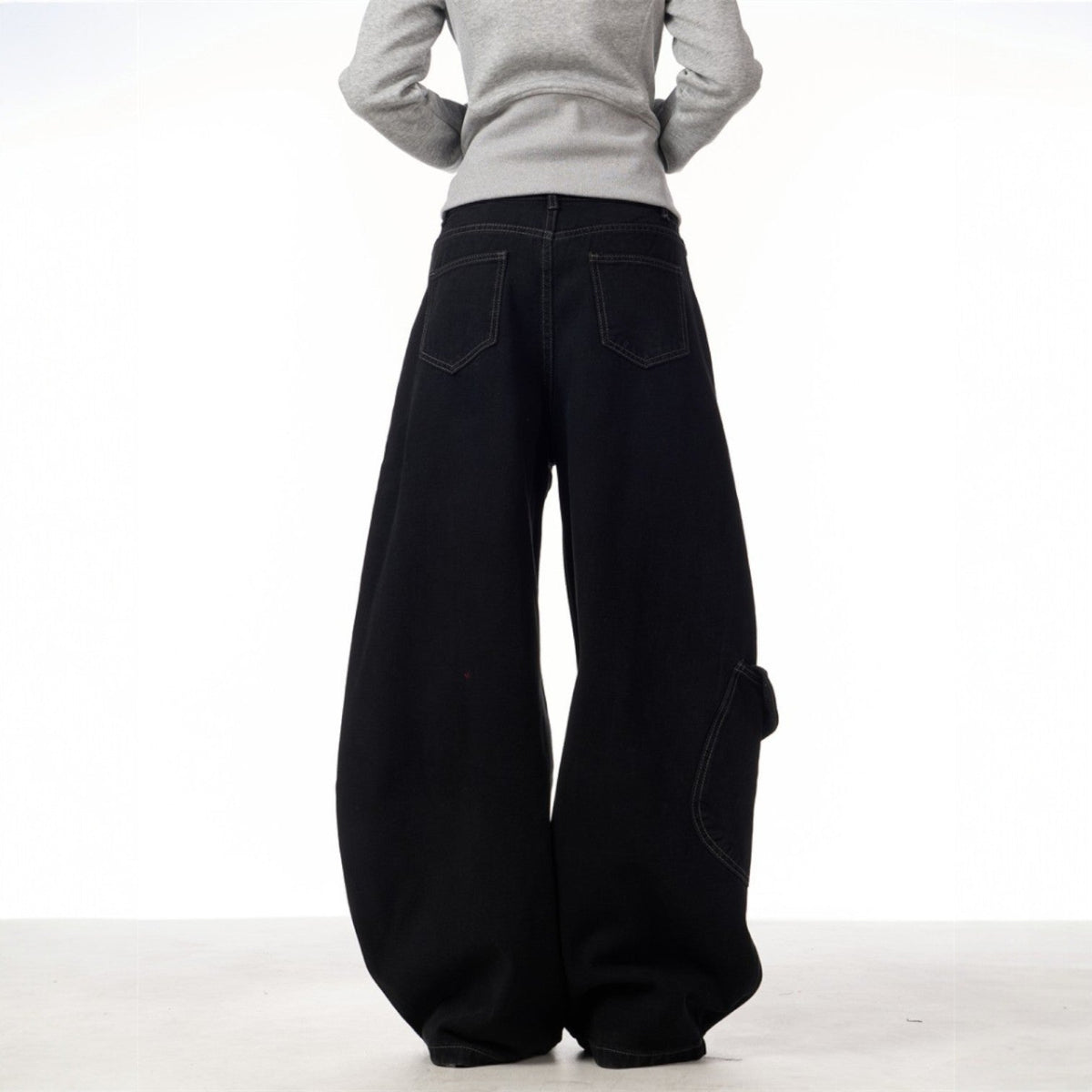 Image of Women's Wide Leg Cargo Pants